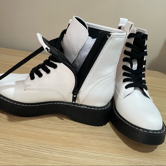 👖👢⭐️MADDEN GIRL KURRT ANKLE WHITE COMBAT BOOTS…Sz 6…New in box. - Picture 7 of 16